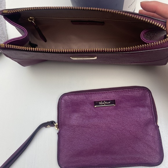 Cole Han Leather Large Cosmetic Bag and Wristlet - Picture 2 of 4